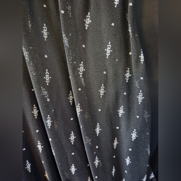 Gorgeous Penningtons Black Dress with detail, size X - Picture 3 of 7